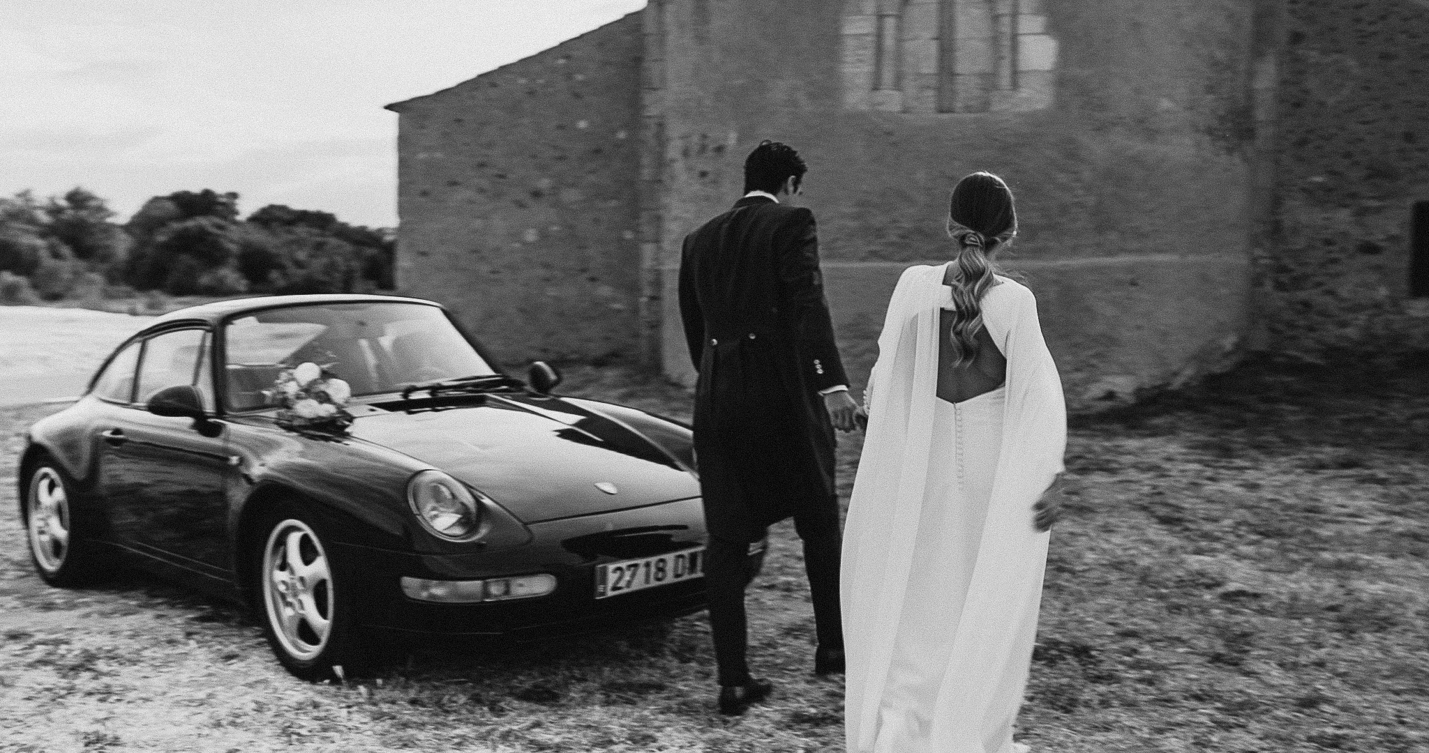 Porsche 911-Bride-Groom-wedding luxury